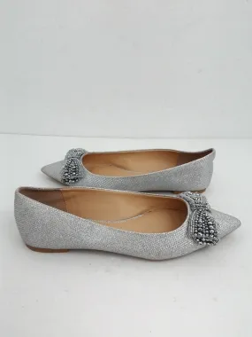 Jewel Badgley Mischka Women's Silver Flats Size 8