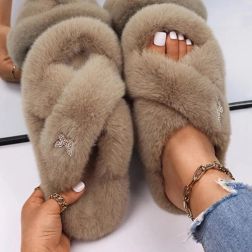 Women's Faux Fur Slippers - Fluffy, Furry Plush Slides with Personalized Letter Decor, Ideal Gift