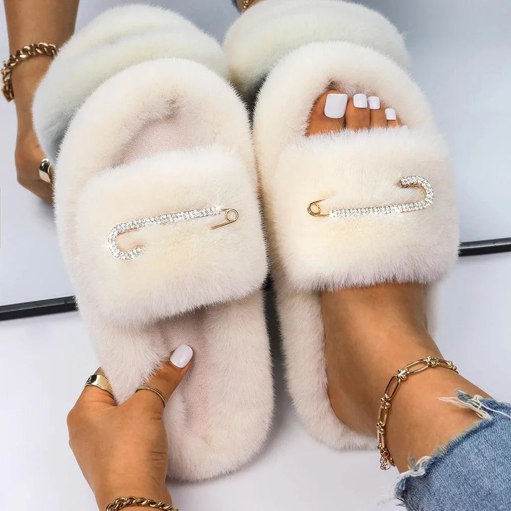 Women's Faux Fur Slippers - Fluffy, Furry Plush Slides with Personalized Letter Decor, Ideal Gift