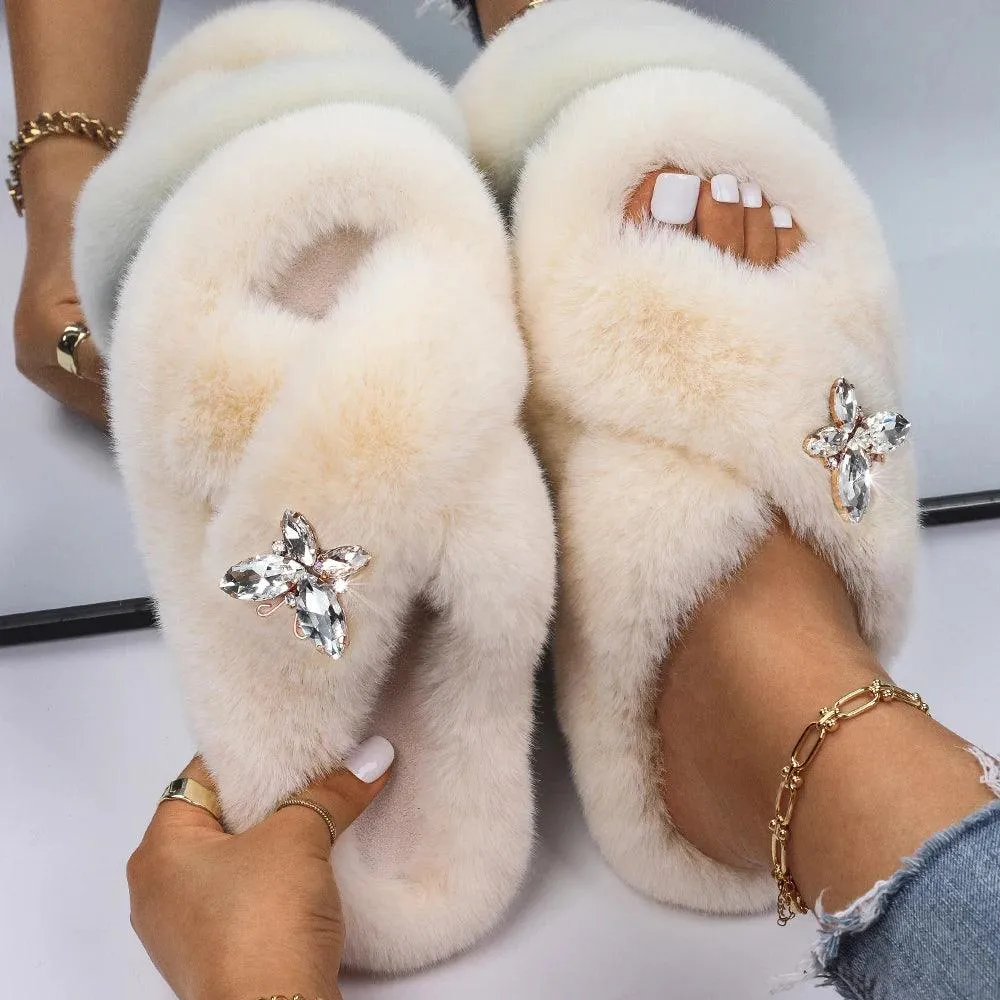 Women's Faux Fur Slippers - Fluffy, Furry Plush Slides with Personalized Letter Decor, Ideal Gift