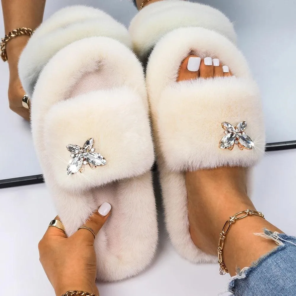 Women's Faux Fur Slippers - Fluffy, Furry Plush Slides with Personalized Letter Decor, Ideal Gift